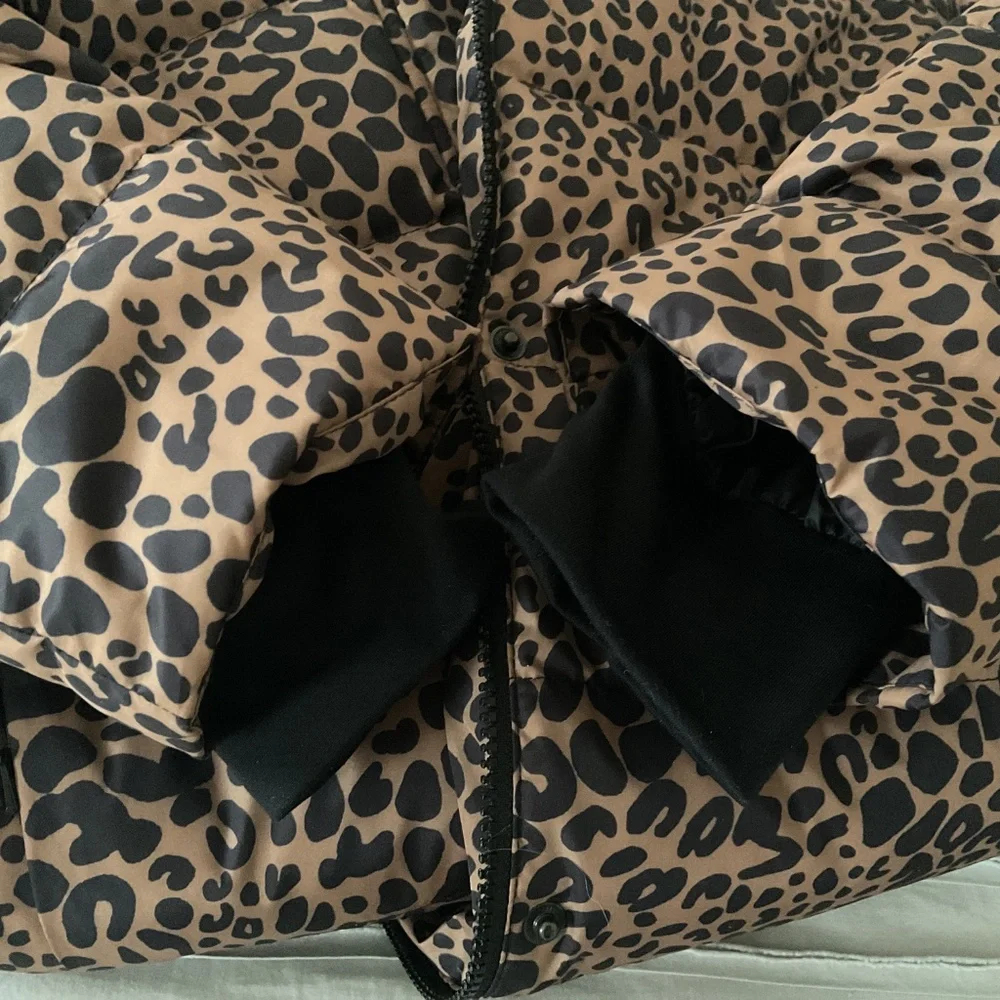 Land‘s End Leopard Down Puffer Coat - Picture 8 of 8